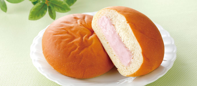 いちご練乳クリームパン